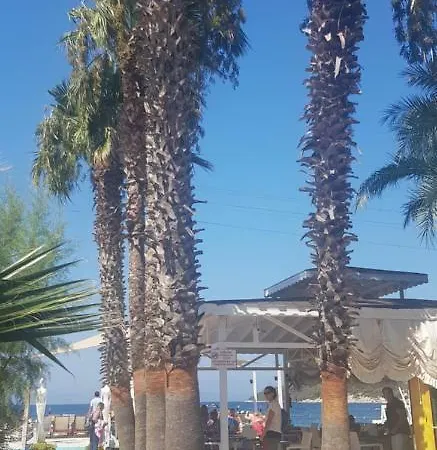 Bed & Breakfast Guven Beach *
